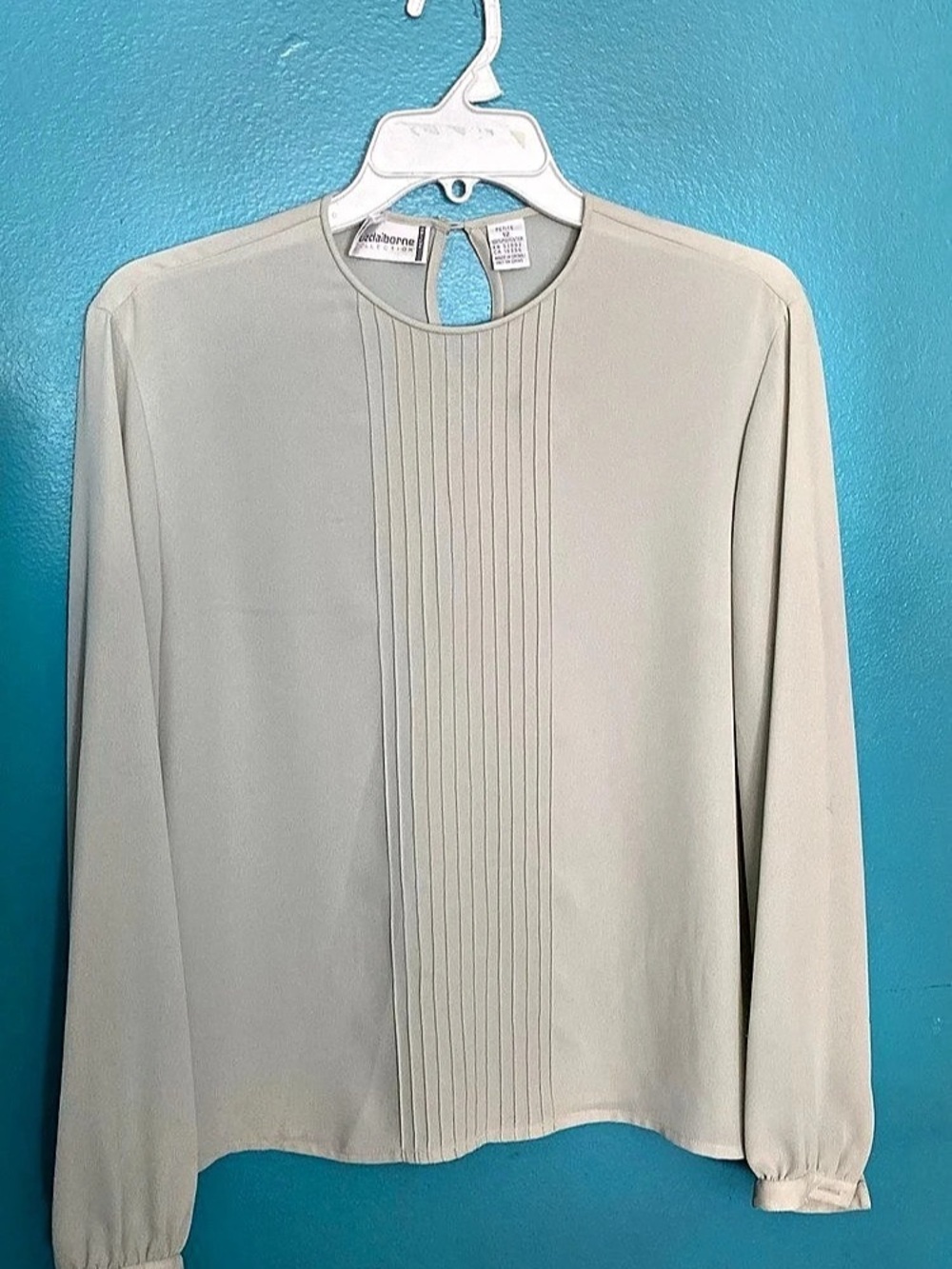 Liz Claiborne Collection Pleated Long Sleeve Blouse in Gray Size 12P